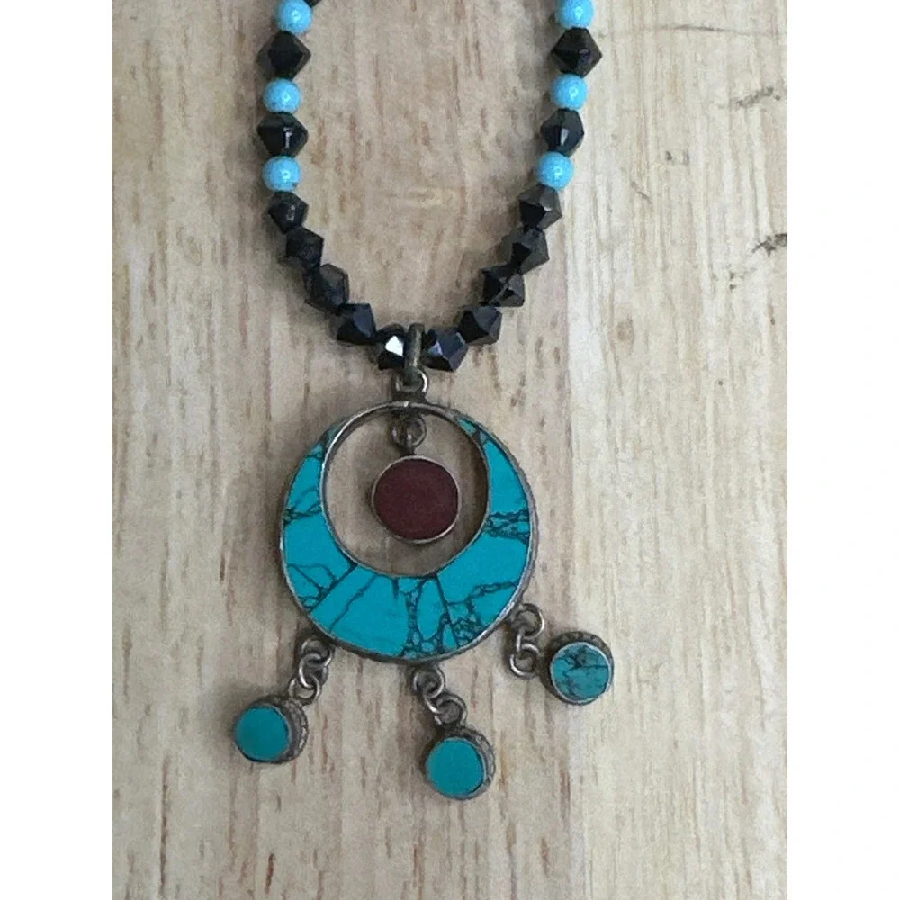Southwestern Turquoise Black‎ Beaded Crescent Moon Pendant Necklace 18 Inch